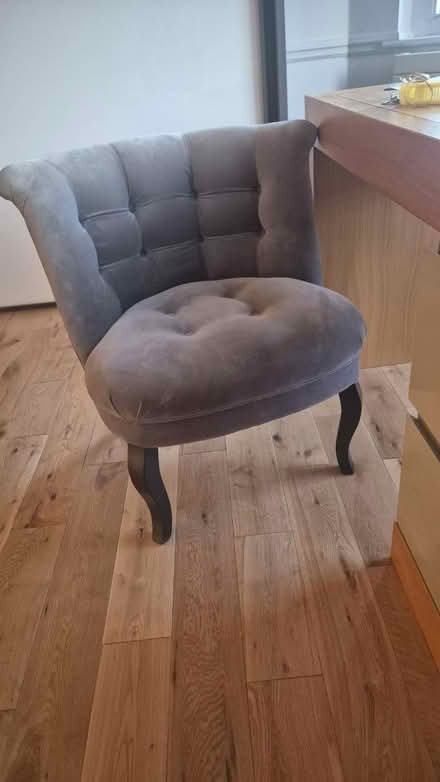 Photo of free Chair (111 Oakwood Court) #2