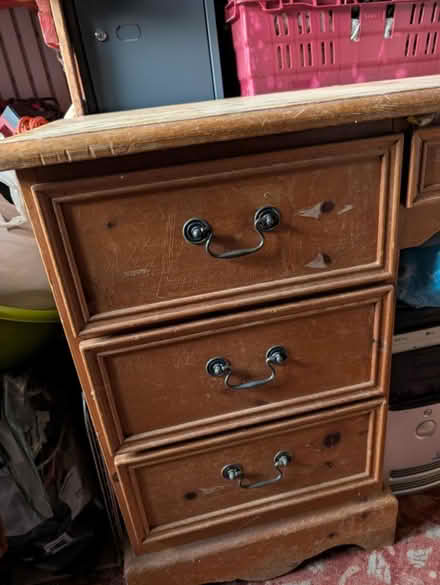 Photo of free Pine desk (Tottenham n17 N17) #2