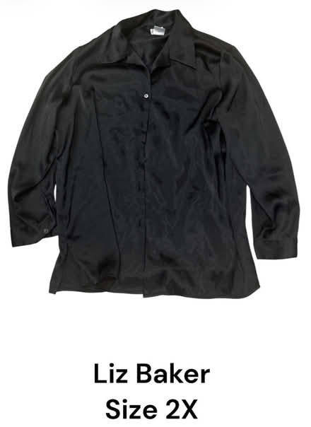 Photo of free Liz Baker Woman’s Top (Brooklyn Storage) #1
