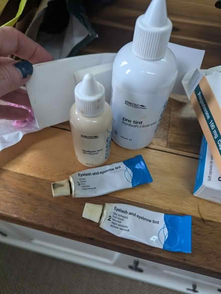 Photo of free eyelash dye professional (GU3) #1