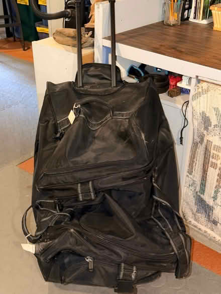 Photo of free Duffel/Suitcase (Adams Morgan) #1