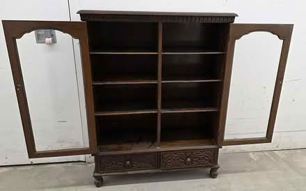 Photo of free Display Cabinet or Bookshelf (Davenport / Dovercourt) #2