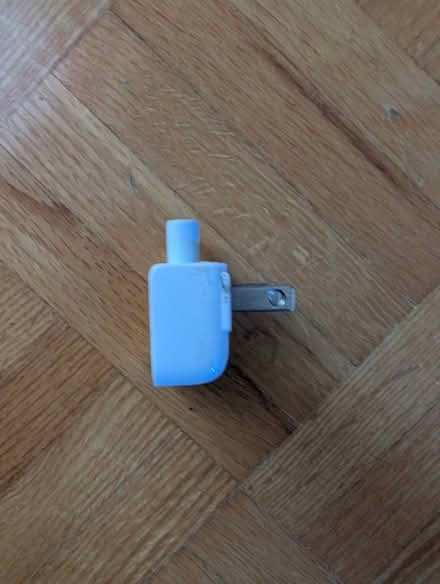 Photo of free Apple adapter (Kanata (Eagleson / Hazeldean)) #2