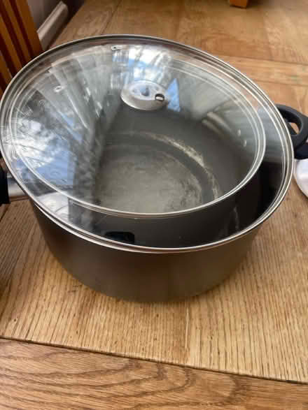 Photo of free Set of 2 pots (Filton BS7) #1
