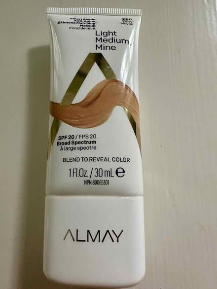 Photo of free Almay SPF 20 foundation Makeup (Media/Swarthmore area) #1