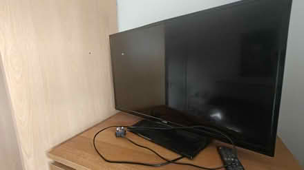 Photo of free 32" tv (Beldams lane CM23) #2