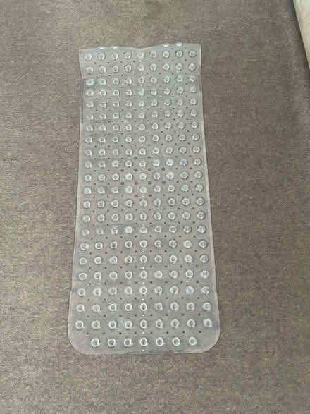 Photo of free Bath mat (South Woodford E18) #1