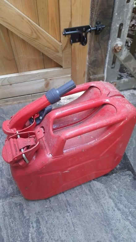 Photo of free Metal petrol can (Byfleet KT14) #1