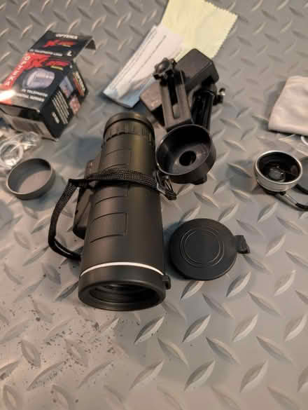 Photo of free 2 telephoto lens and a telescope (Herald Square, Manhattan) #4