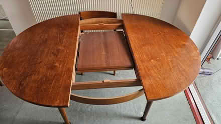 Photo of free Extendable wooden table (Glenfield, LE3) #1