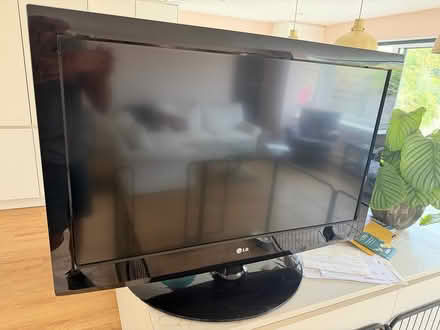 Photo of free LG Television 37” (Harpenden AL1) #1