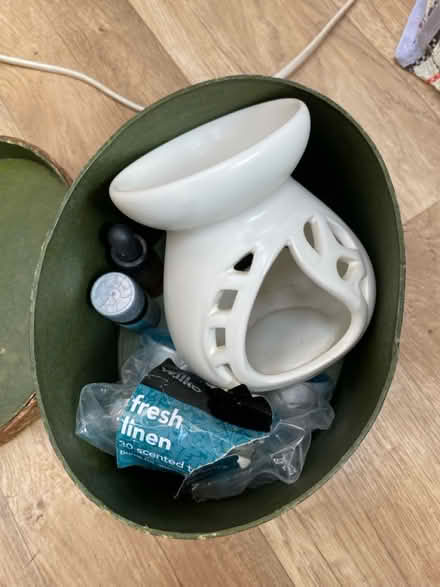 Photo of free Candle diffuser (Stalybridge SK15) #1