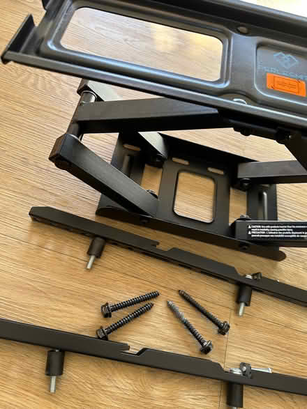 Photo of free Tv wall bracket (Steyning BN44) #2