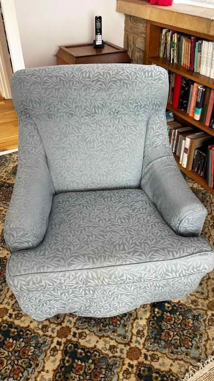 Photo of free 3 piece Parker Knoll sofa and 2 armchairs (Gorse Hill GU22) #4
