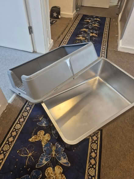 Photo of free Very large cats tray (Meanwood LS7) #4