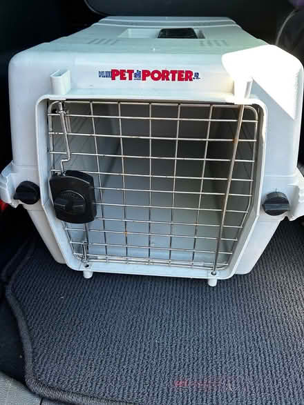 Photo of free Cat carrier (Elmvale Acres) #1