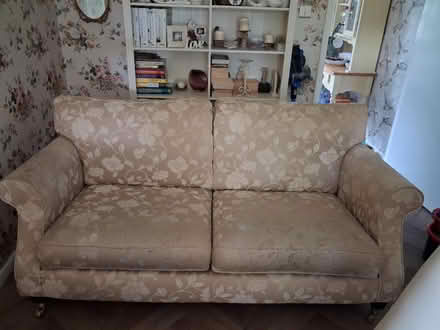 Photo of free 3 seater sofa (Pakenham IP31) #3