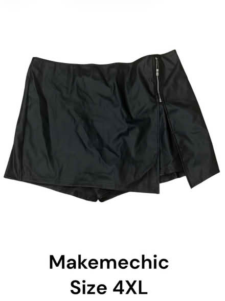 Photo of free Makemechic Veg Leather Woman Skirt (Brooklyn Storage) #1