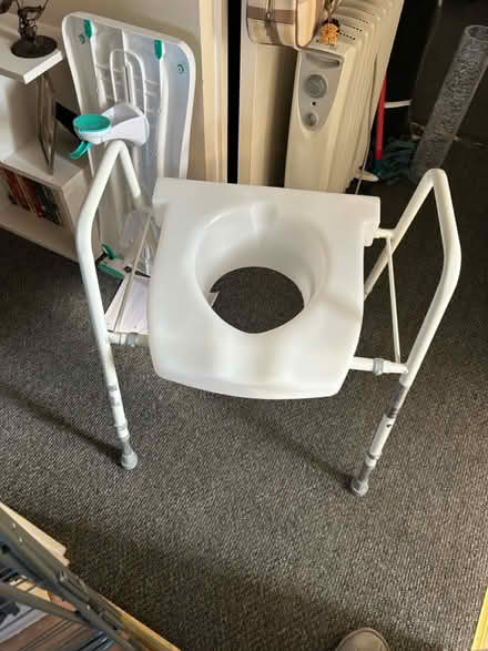 Photo of free Toilet Aid (Luton LU3) #1