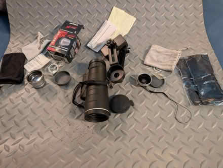 Photo of free 2 telephoto lens and a telescope (Herald Square, Manhattan) #1