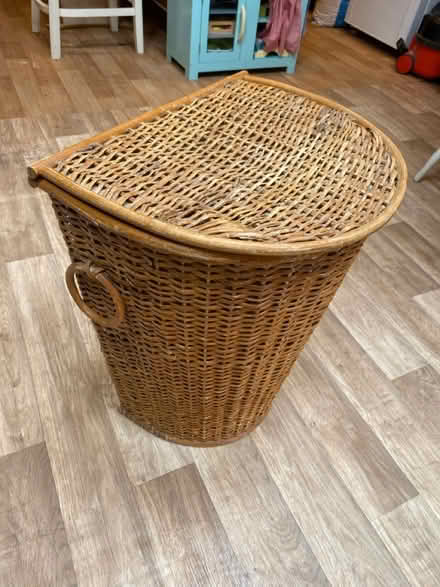 Photo of free Wicker laundry basket (Stalybridge SK15) #1