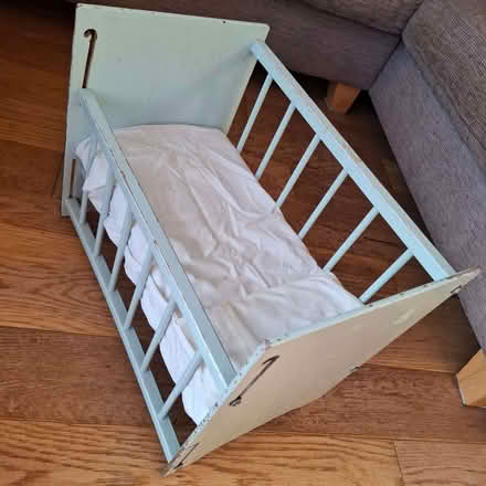 Photo of free Vintage doll's cot (Dacre CA11) #2