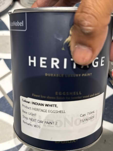 Photo of free Various paints (Windsor SL4) #3
