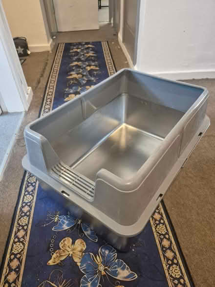Photo of free Very large cats tray (Meanwood LS7) #1