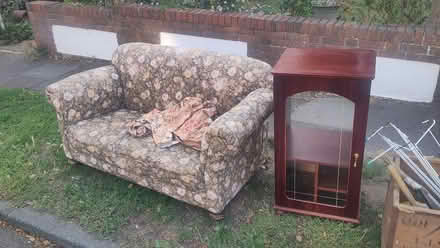 Photo of free Hi fi display case (New Malden KT3 Kt3) #1