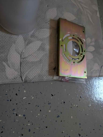 Photo of free Light fixture with LED bulbs (Cupertino/West San Jose) #3