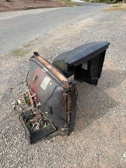 Photo of free 35 inch RCA tube (South Burlingame) #1