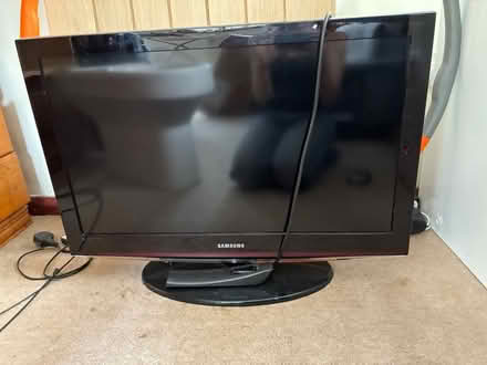 Photo of free 32” tv (Steeple, CM0) #1