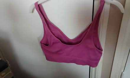 Photo of free padded sports crop top - ladies medium size 10 (Lewisham SE13) #1