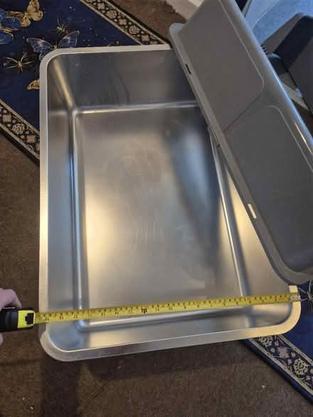 Photo of free Very large cats tray (Meanwood LS7) #3