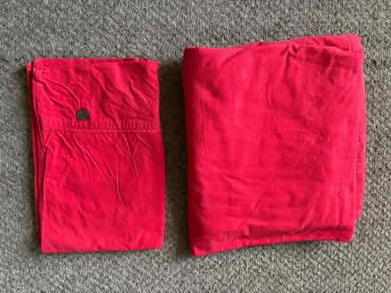 Photo of free Towels and bed linen (Highbury N5) #4