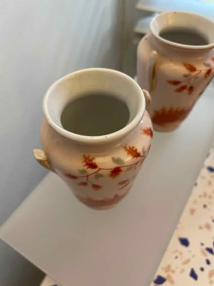 Photo of free Two tiny vase (Battersea Rise SW11) #3