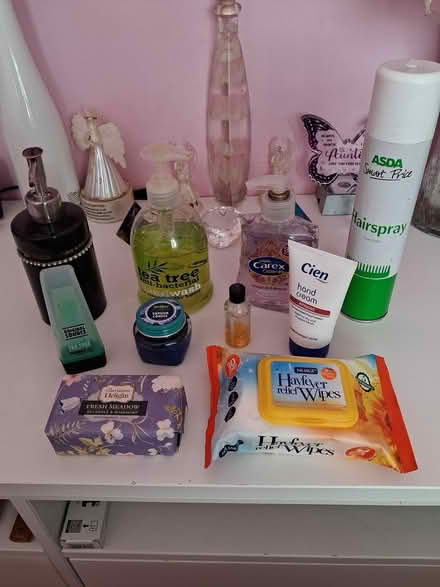 Photo of free various personal care items (Pitsea SS13) #1