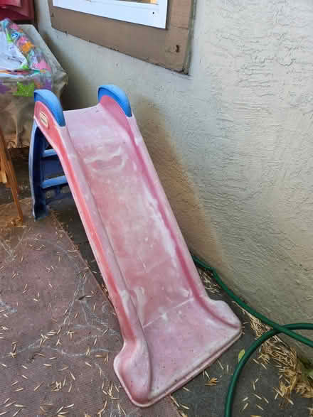 Photo of free child's toy slide (94536) #1