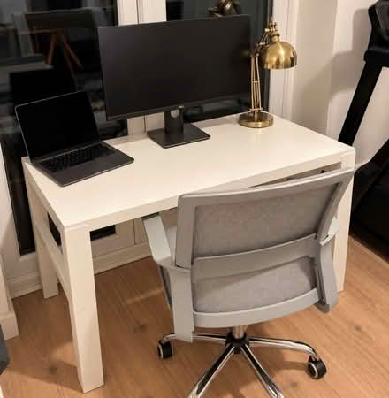 Photo of free White Desk (Isleworth TW1) #1