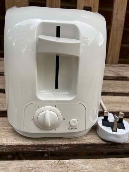 Photo of free Toaster (Farnborough Park GU14) #2