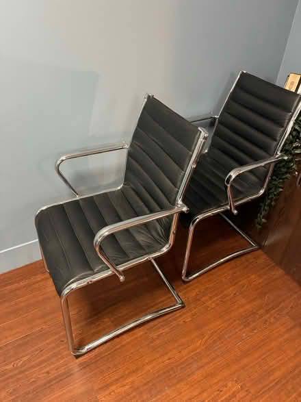 Photo of free 6 chairs all the same (WC2A 1LA) #1