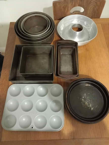 Photo of free Cake and flan tins various (Littlemore OX4) #1