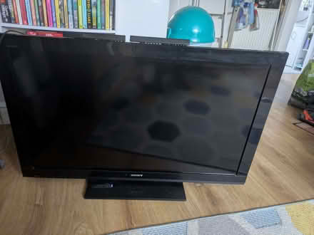 Photo of free Toaster and Telly (Bachelor's Bump TN35) #2