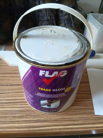 Photo of free Black gloss paint (Jennyfield HG3) #1