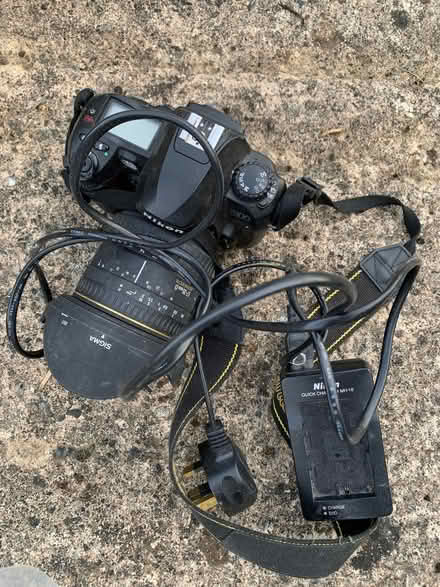 Photo of free Nikon D100 & lens (Maesbrook SY10) #1