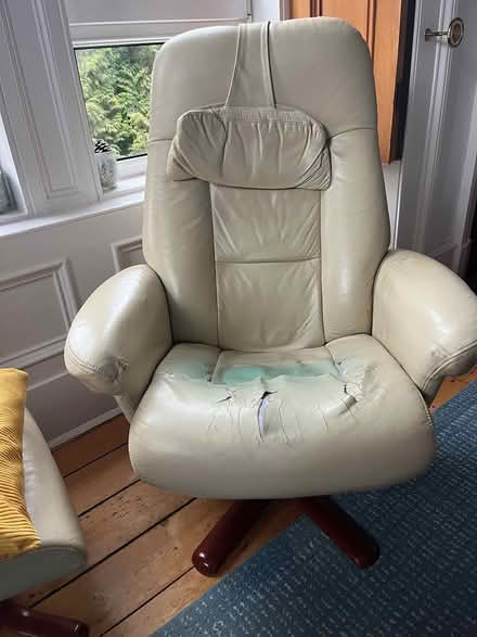 Photo of free Swivel Chair & Stool (G84 8DQ) #2
