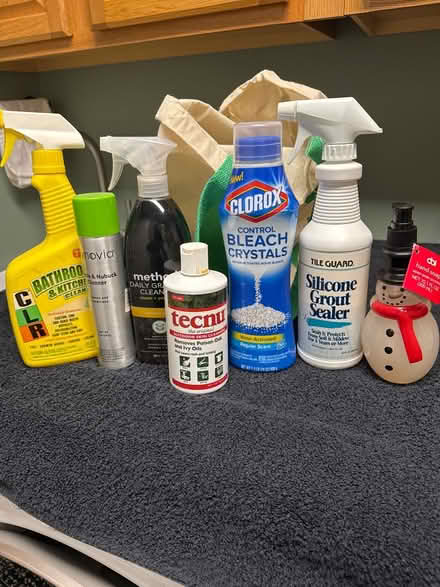Photo of free Var cleaning & Household supplies (Bloomingdale) #1