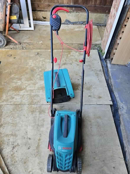 Photo of free Rotary lawn mower (Letchworth near Standalone SG6) #1