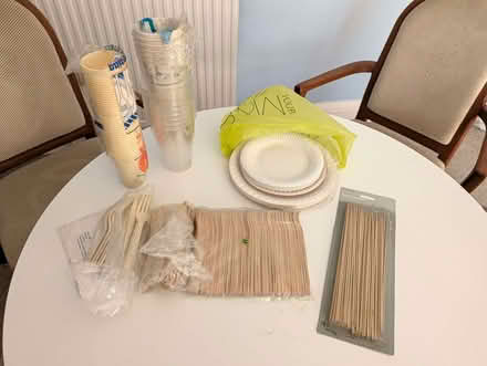 Photo of free Paper plates, wooden/plastic cutlery, plastic/paper cups (Old Road OX3) #1
