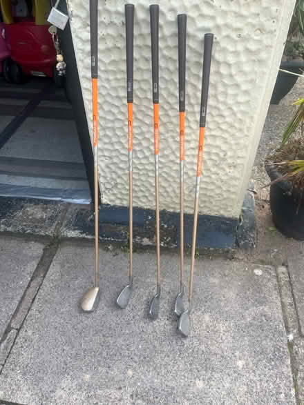 Photo of free Ladies / kids golf clubs (Stourport on Severn DY13) #1